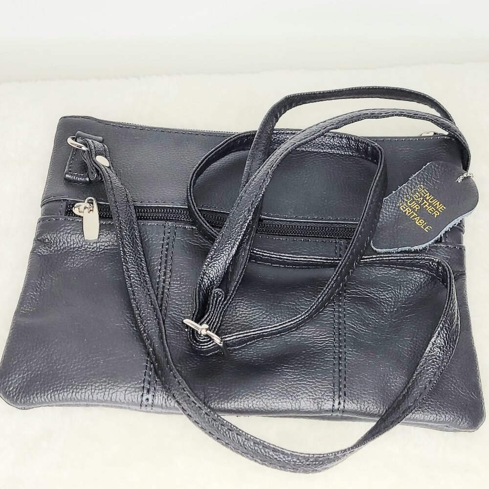 NWOT Medium Chic Black leather Crossbody Bag with Versatile Design